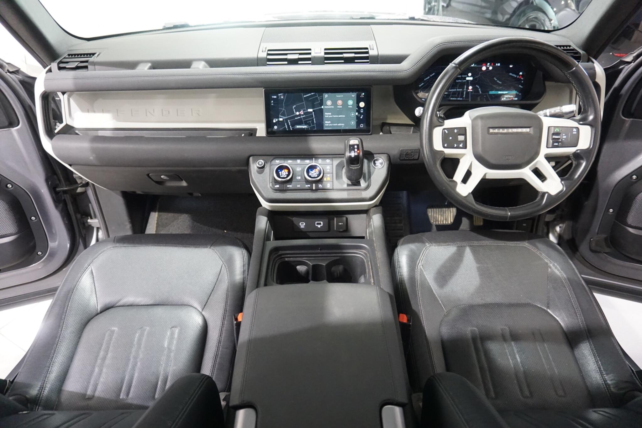 Land Rover Defender 110 3.0 D250 MHEV X-Dynamic SE SUV 5dr Diesel Auto 4WD Euro 6 (s/s) (250 ps)